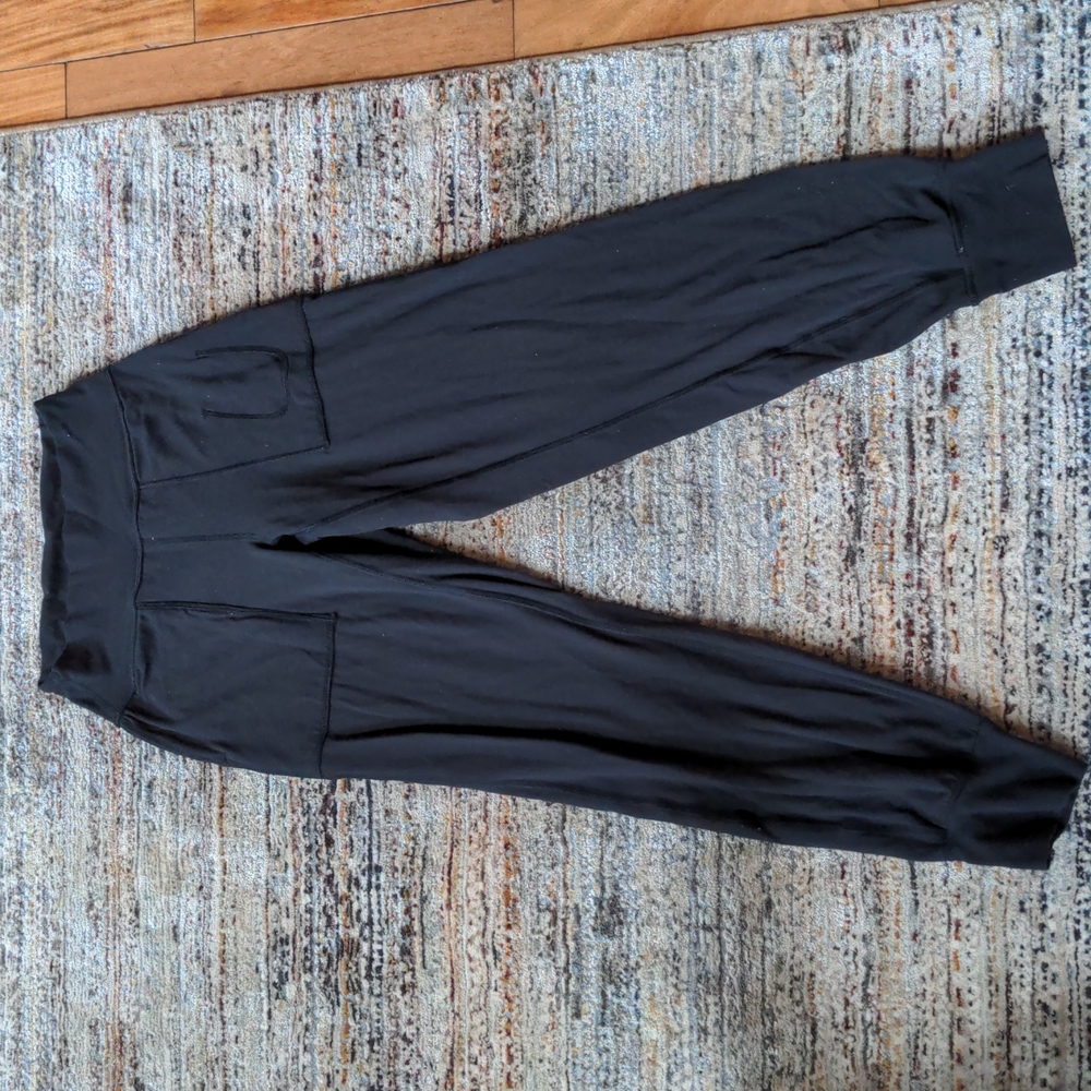 Lulu lemon black jogger